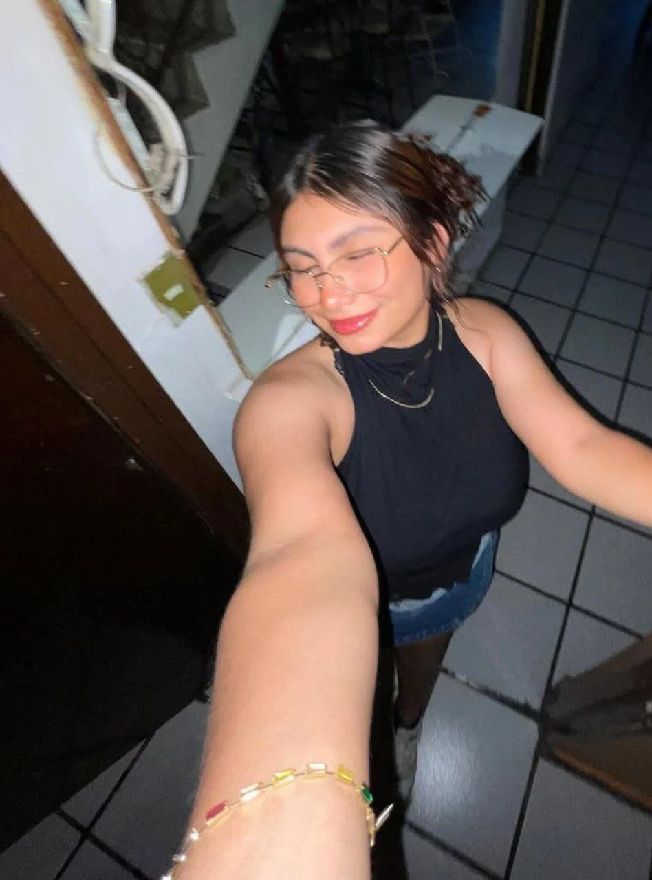 Colocha linda morocha culona y tetona rica del trabajo nudes image 2
