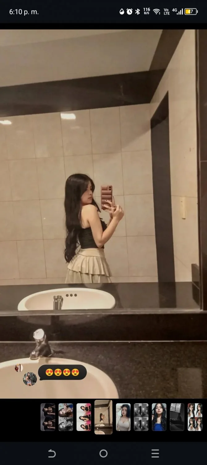 Petisa y tetona hermosa image 13