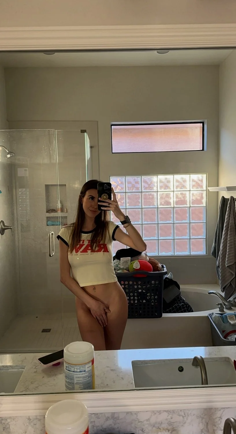 You come over and see this pussy image 2