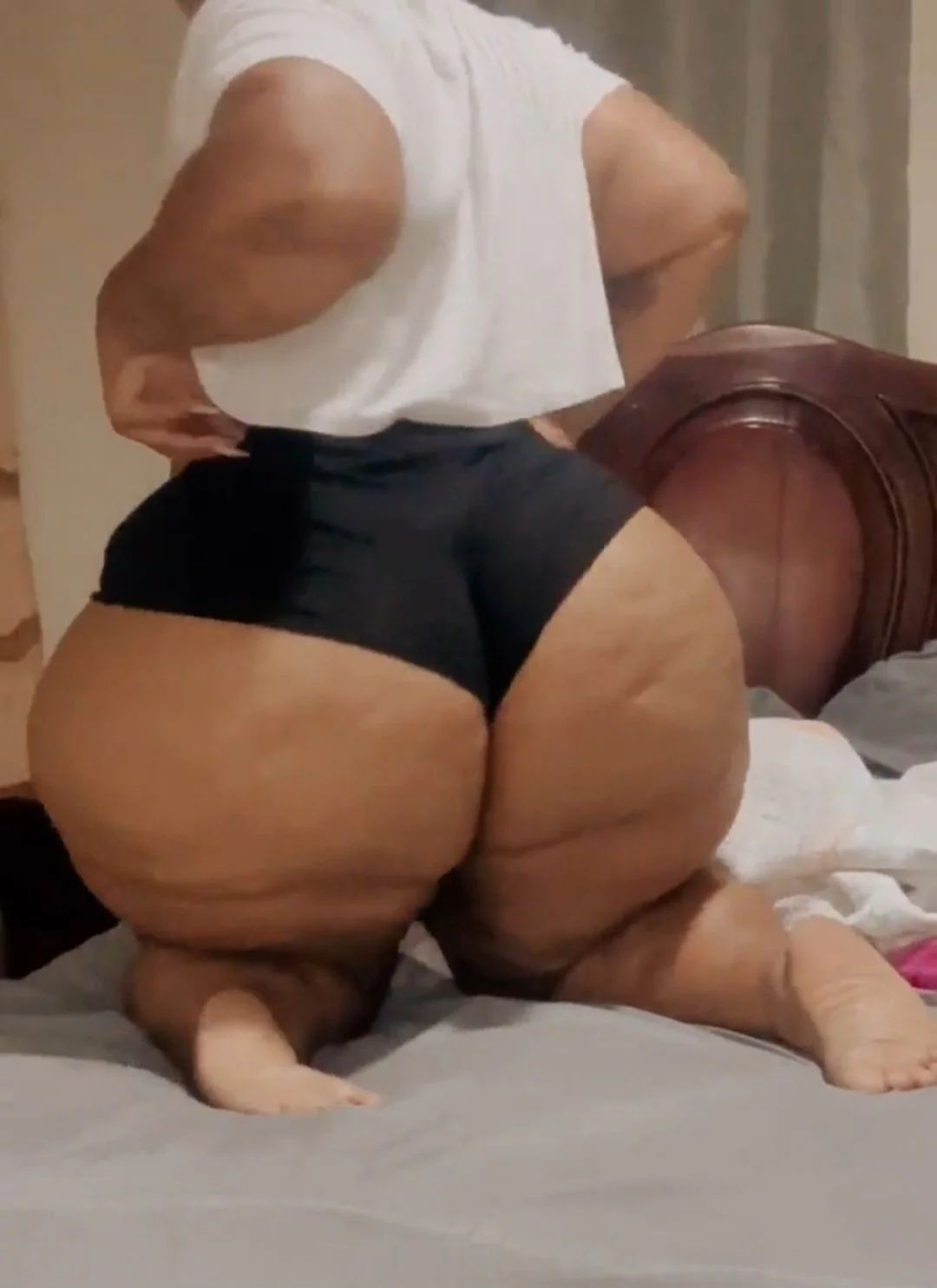 TaLl th1cK d0mincAn bBw b00ty ! image 15