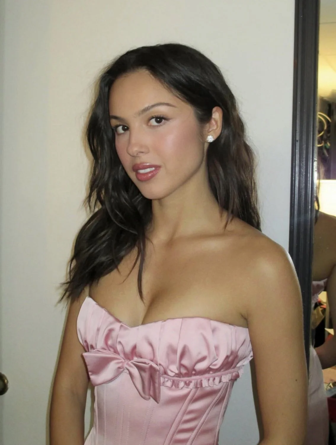 Olivia Rodrigo is the hottest celeb image 4