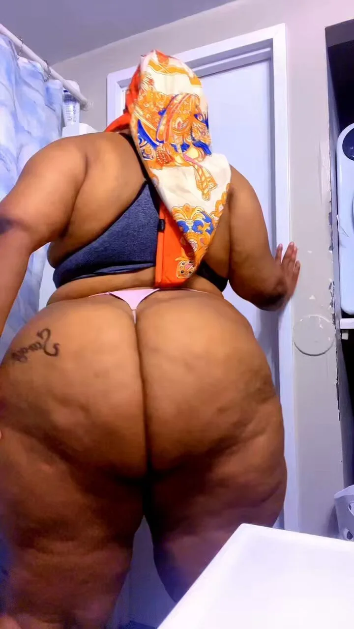 Th1ck eb0nY bbW bo0ty !! image 15