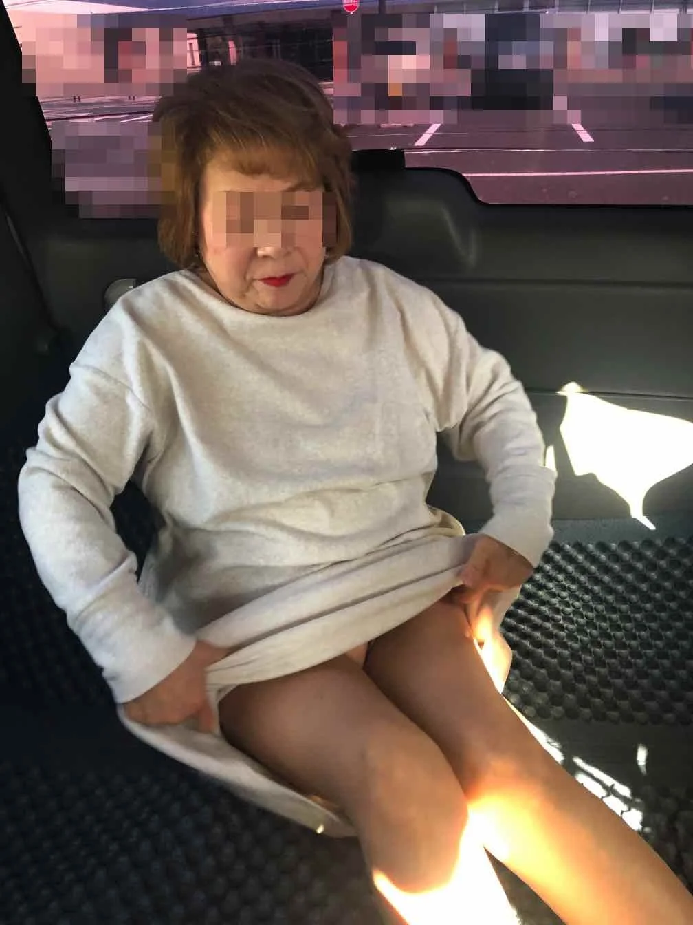 カーセ 専門：還暦超熟女人妻パート２ image 13