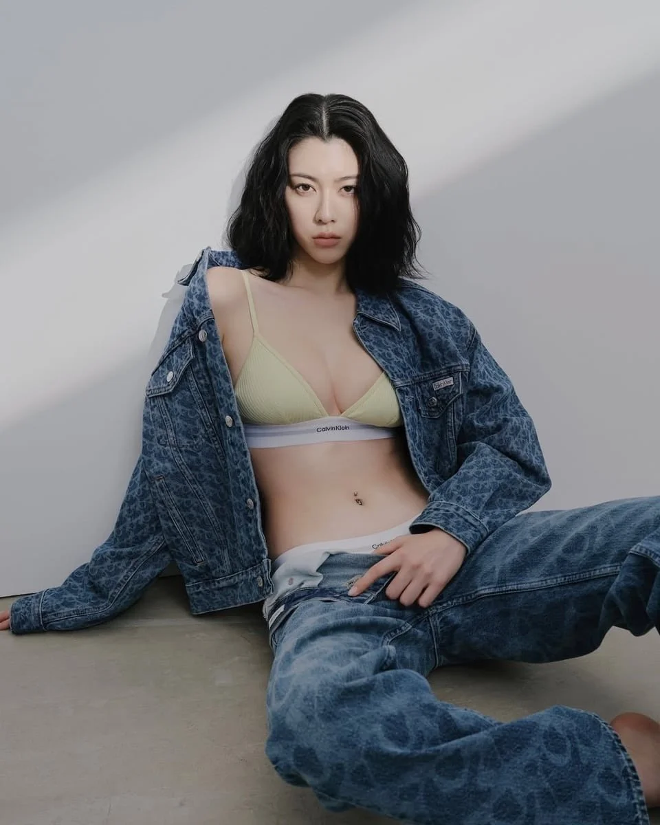 Ayaka Miyoshi 三吉彩花 image 24