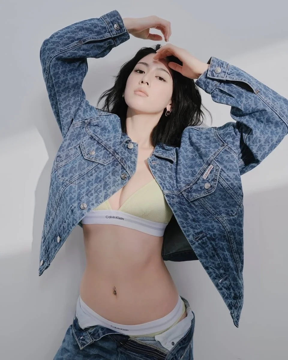 Ayaka Miyoshi 三吉彩花 image 43
