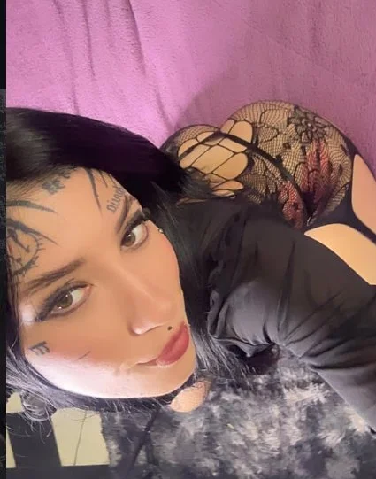 Lara Gotica Bien Puta image 6