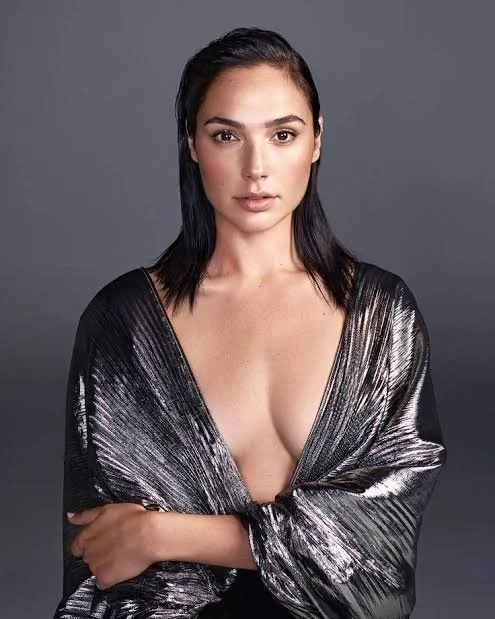 Gal gadot Wonder bitch image 12