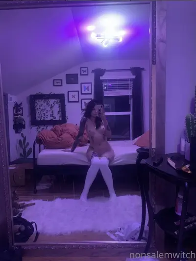 Bust A Nut To A Hot Goth Girl cover image