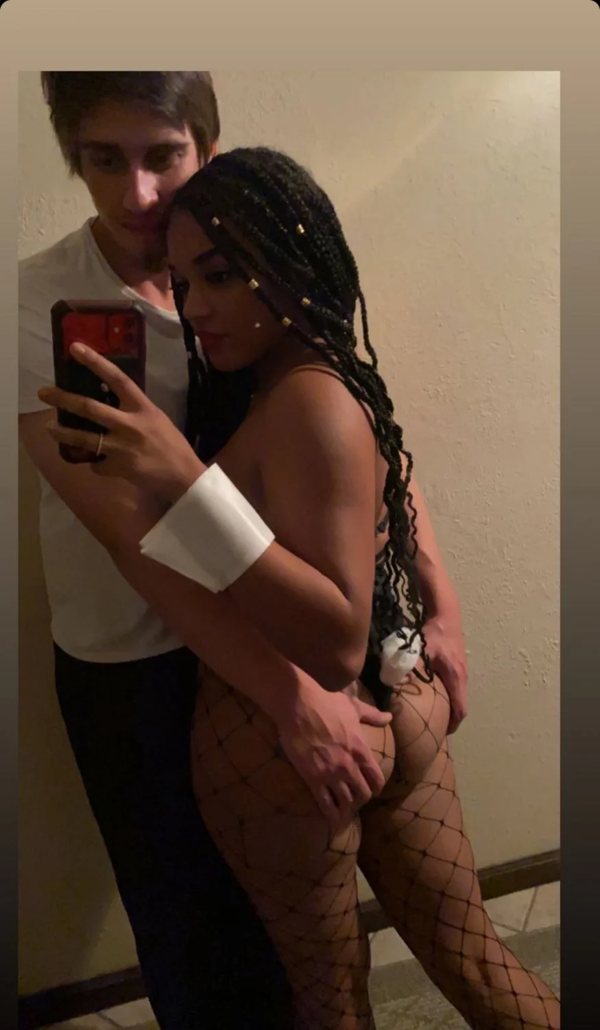 MY FRIENDS GIRLFRIEND😝 image 3