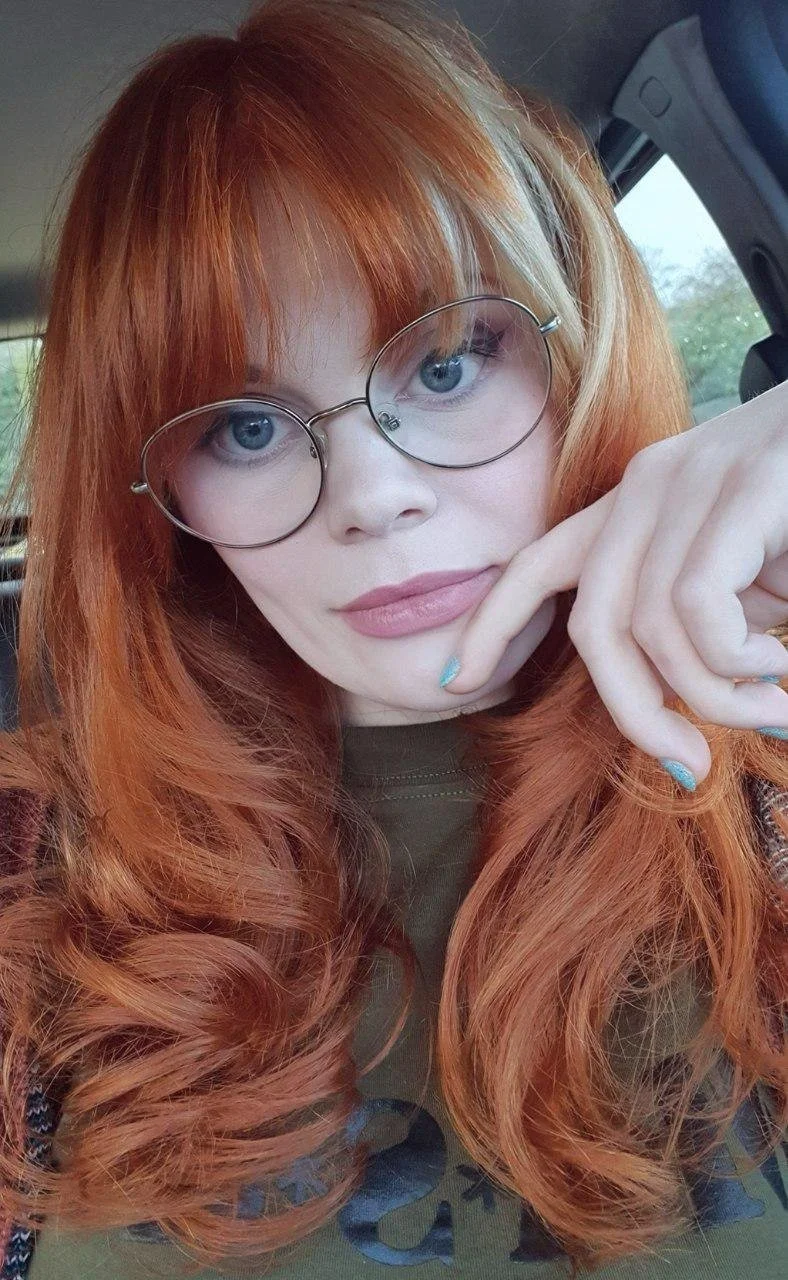She got a fiance and still craves for bbc, help her out main image