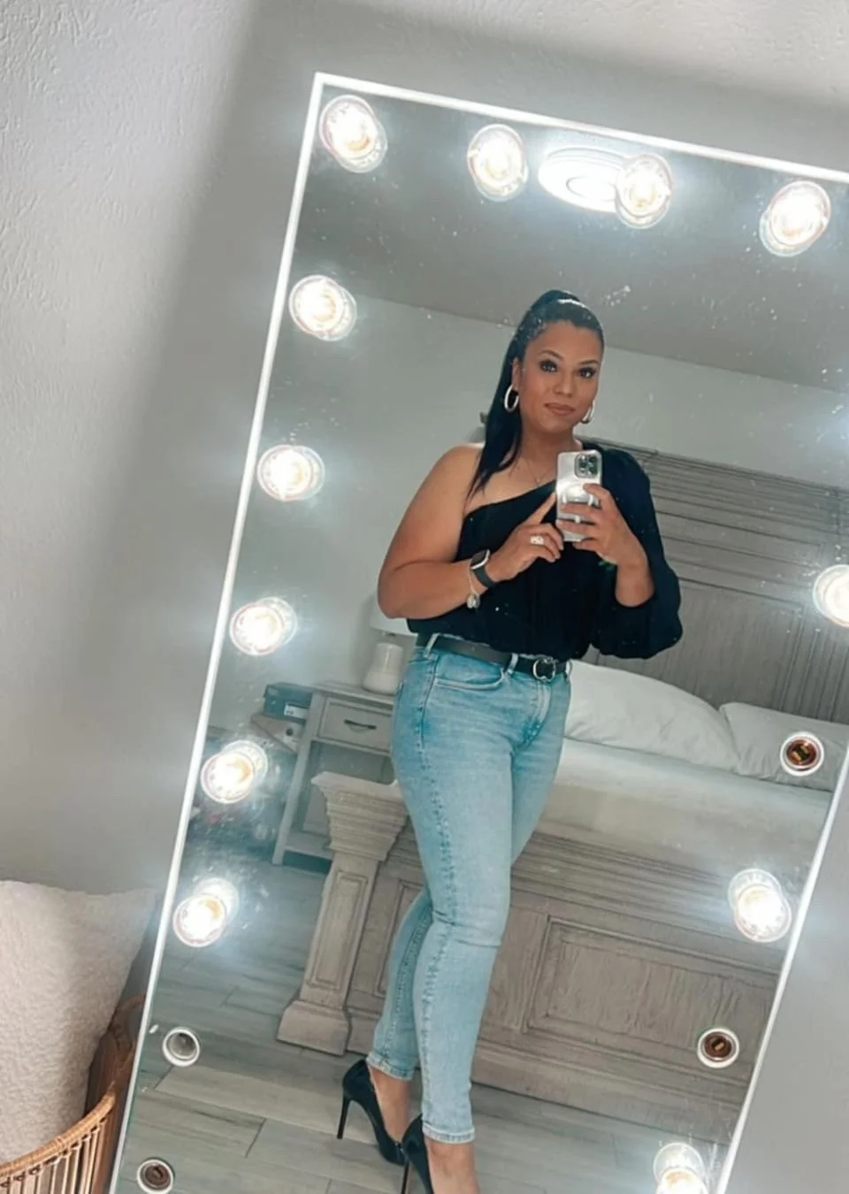 Sexy Milf Latina tribute main image