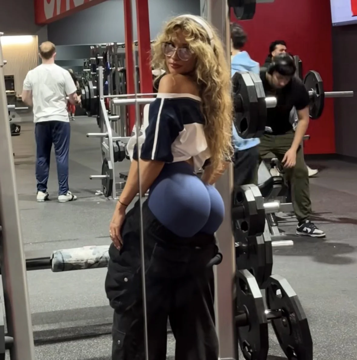Hall of fame gym pawg image 3