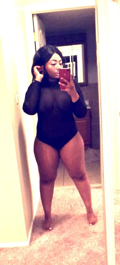 Random snap chat thots main image