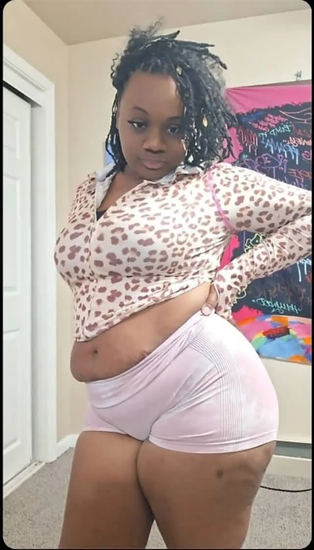 Somebody bm loves to get fuck in the butt & her pussy fire asf image 6