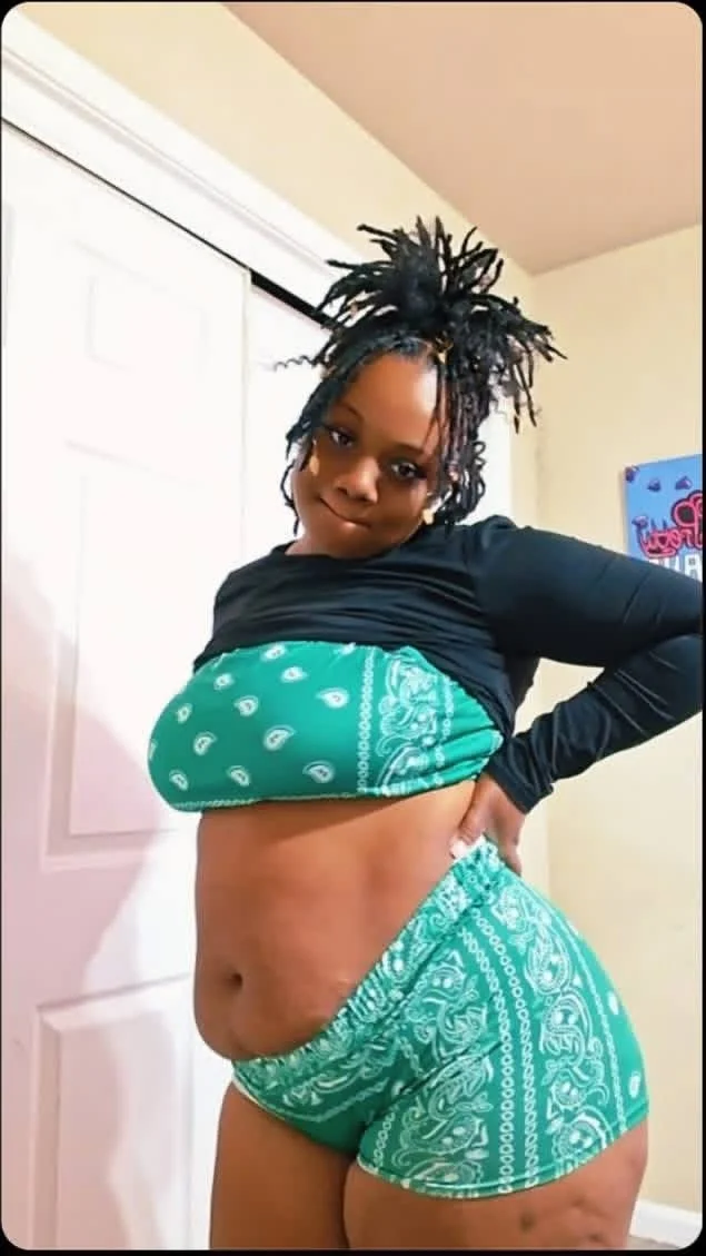Somebody bm loves to get fuck in the butt & her pussy fire asf image 7
