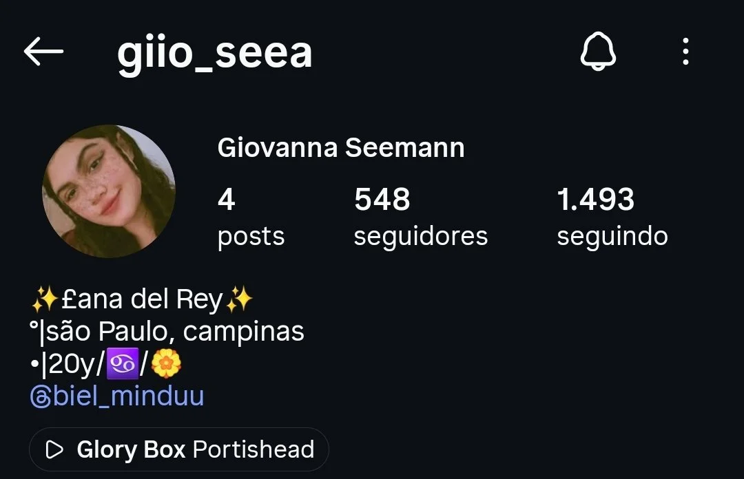 Giovanna Seeman putona de campinas que trabalha no Mc Donalds e namora main image