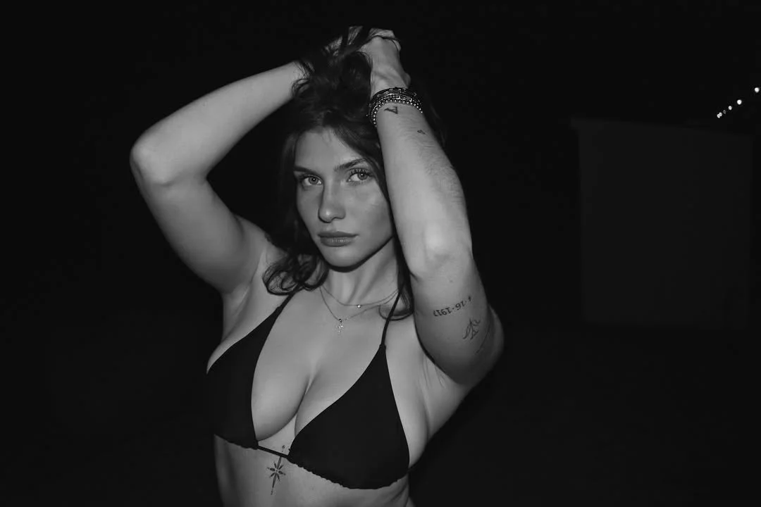 Carly ig model image 25