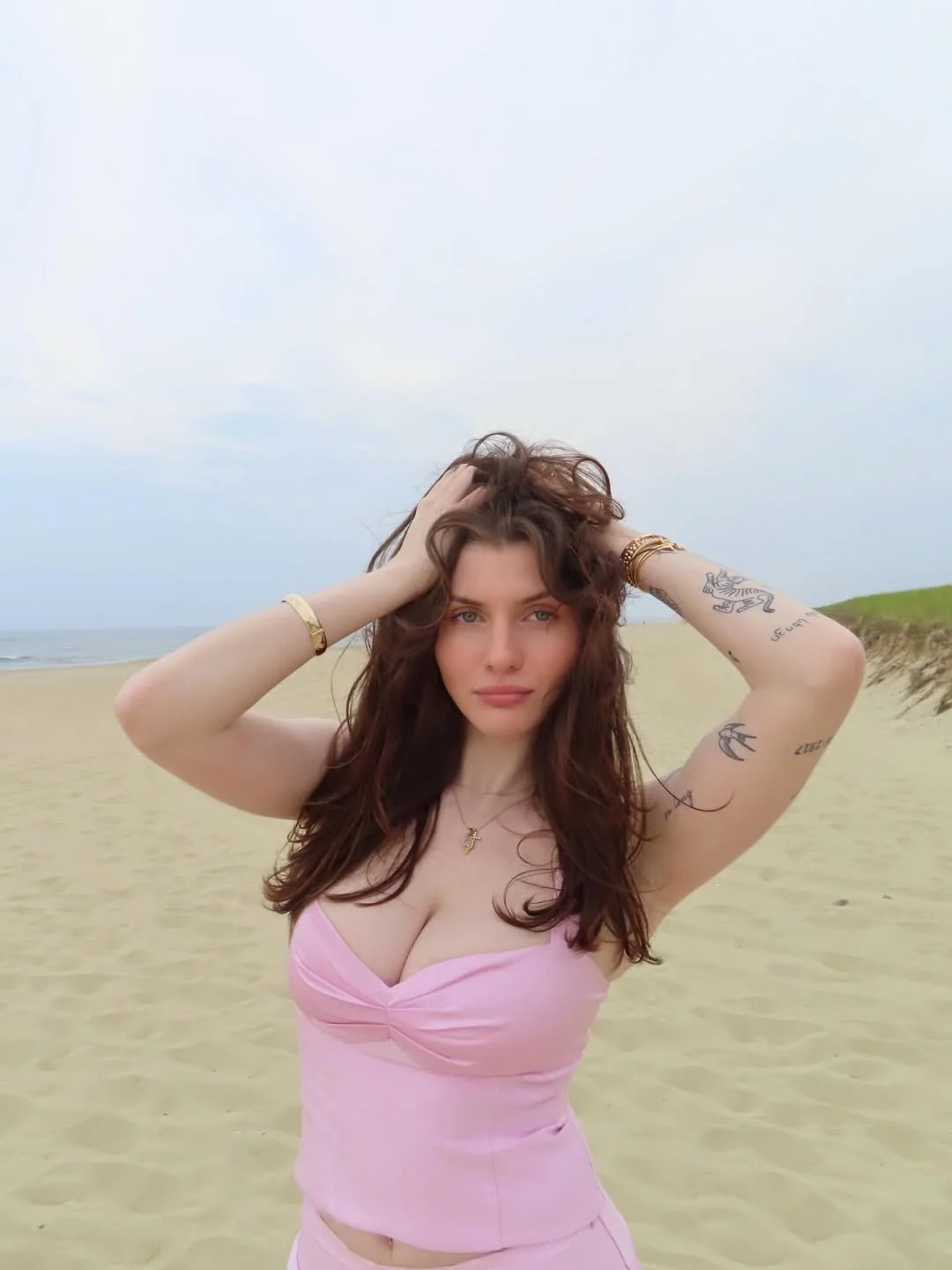 Carly ig model image 9