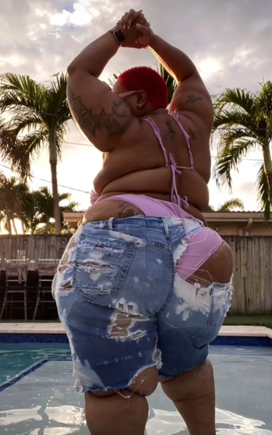 BBw AunTy g0t A B1G oL butT !! image 13