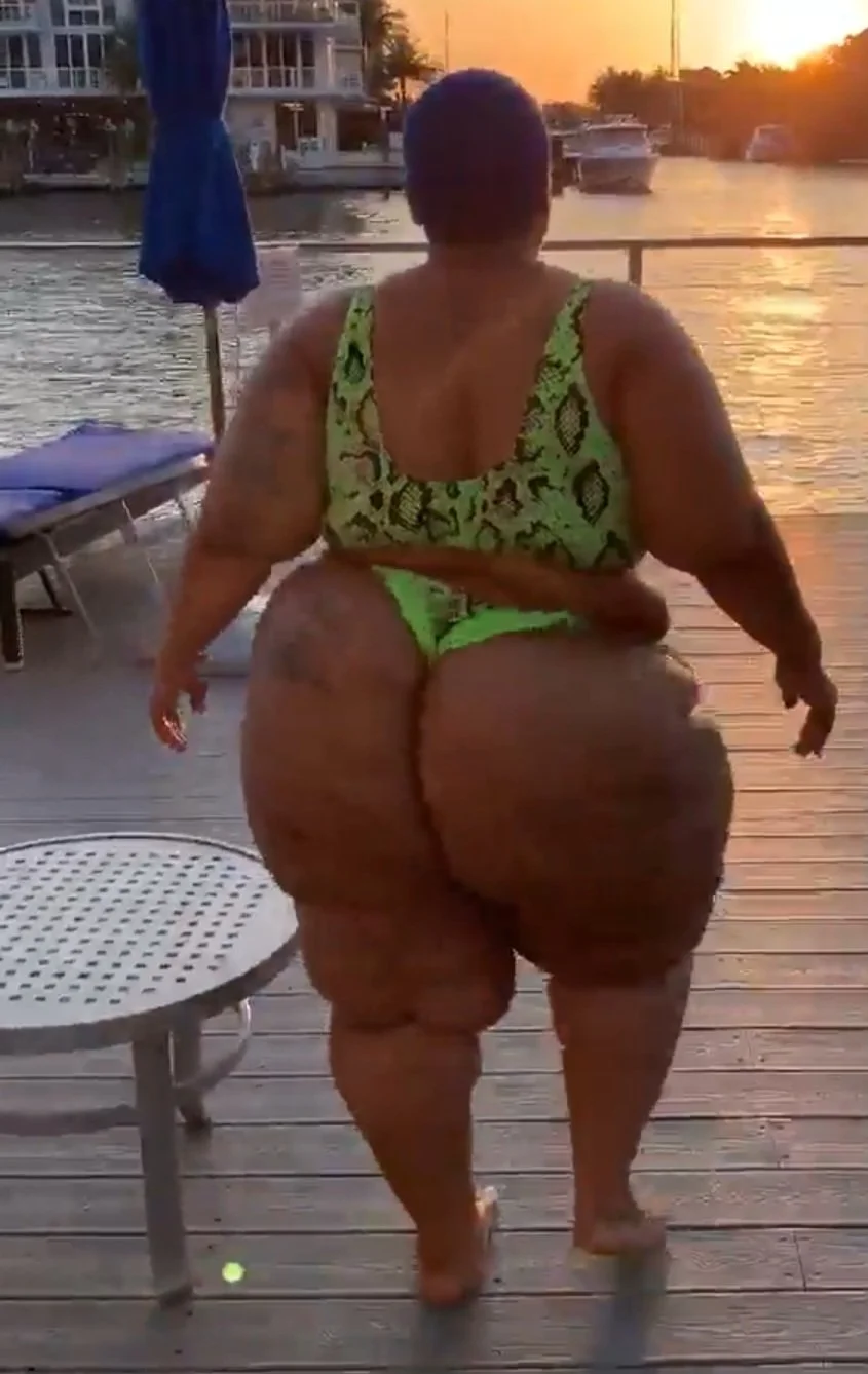 BBw AunTy g0t A B1G oL butT !! image 20