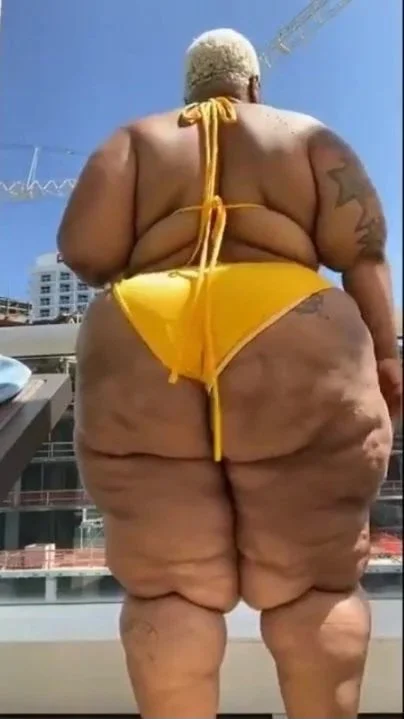 BBw AunTy g0t A B1G oL butT !! image 27