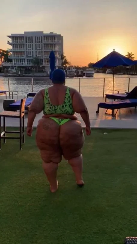 BBw AunTy g0t A B1G oL butT !! image 30