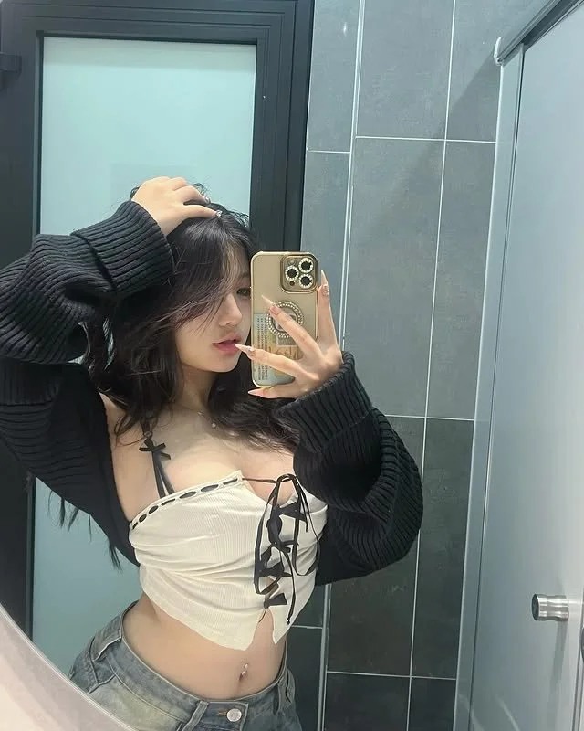 HOT ASIAN TEEN main image
