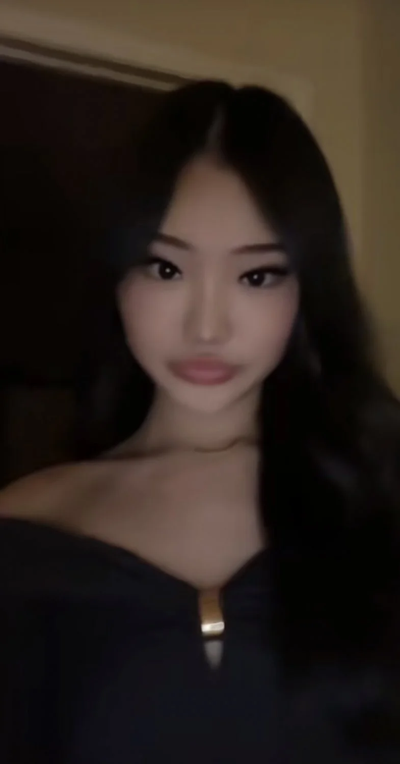 Asian irl Elena main image