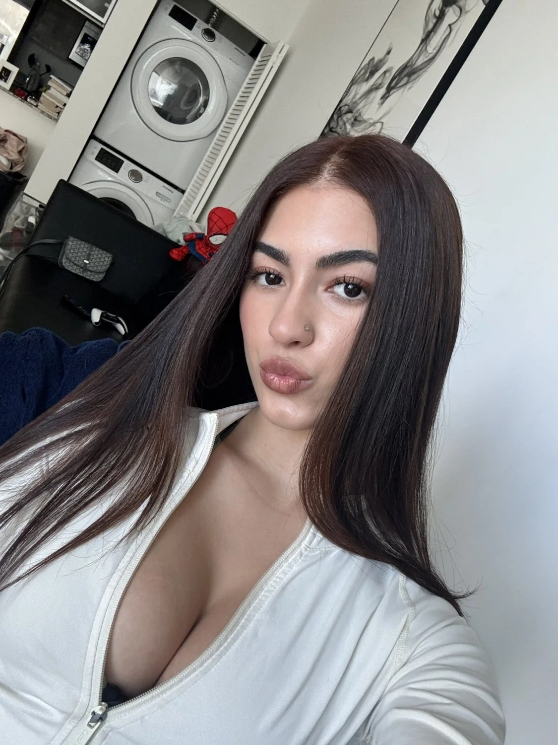Sexy big tit latina slut Daniela image 11