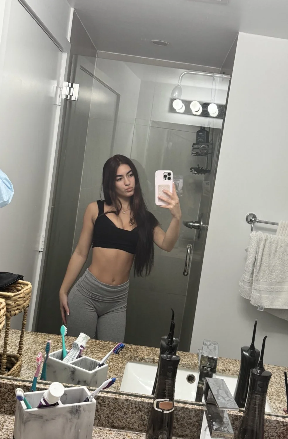 Sexy big tit latina slut Daniela image 12