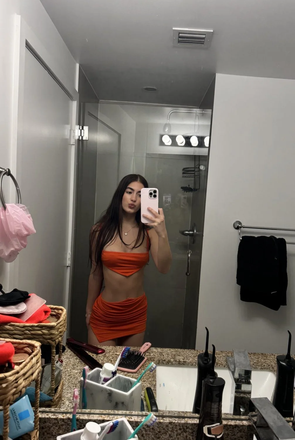 Sexy big tit latina slut Daniela image 15