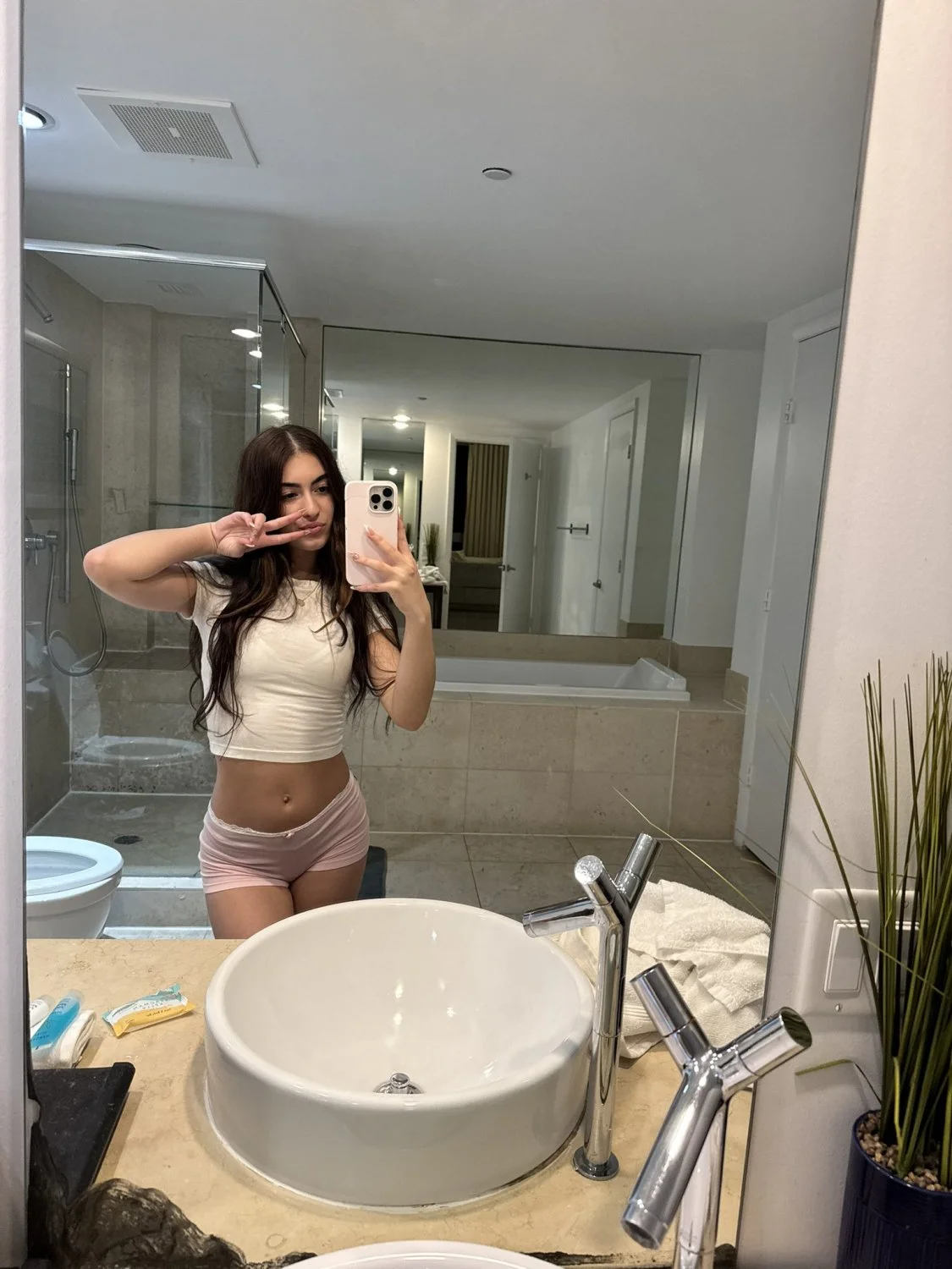 Sexy big tit latina slut Daniela image 19