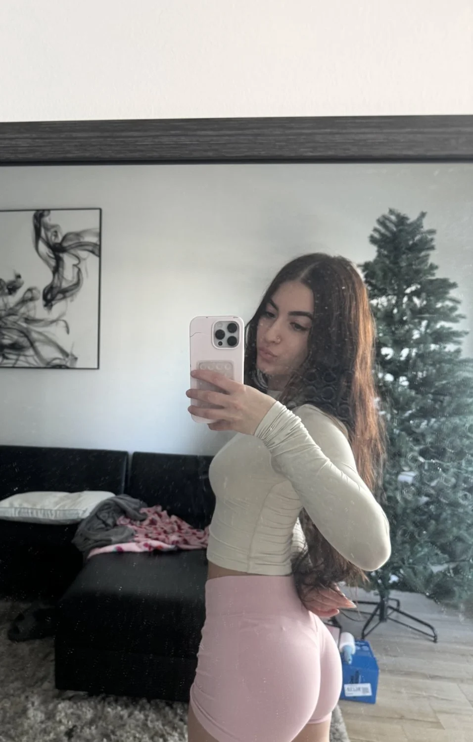Sexy big tit latina slut Daniela image 21