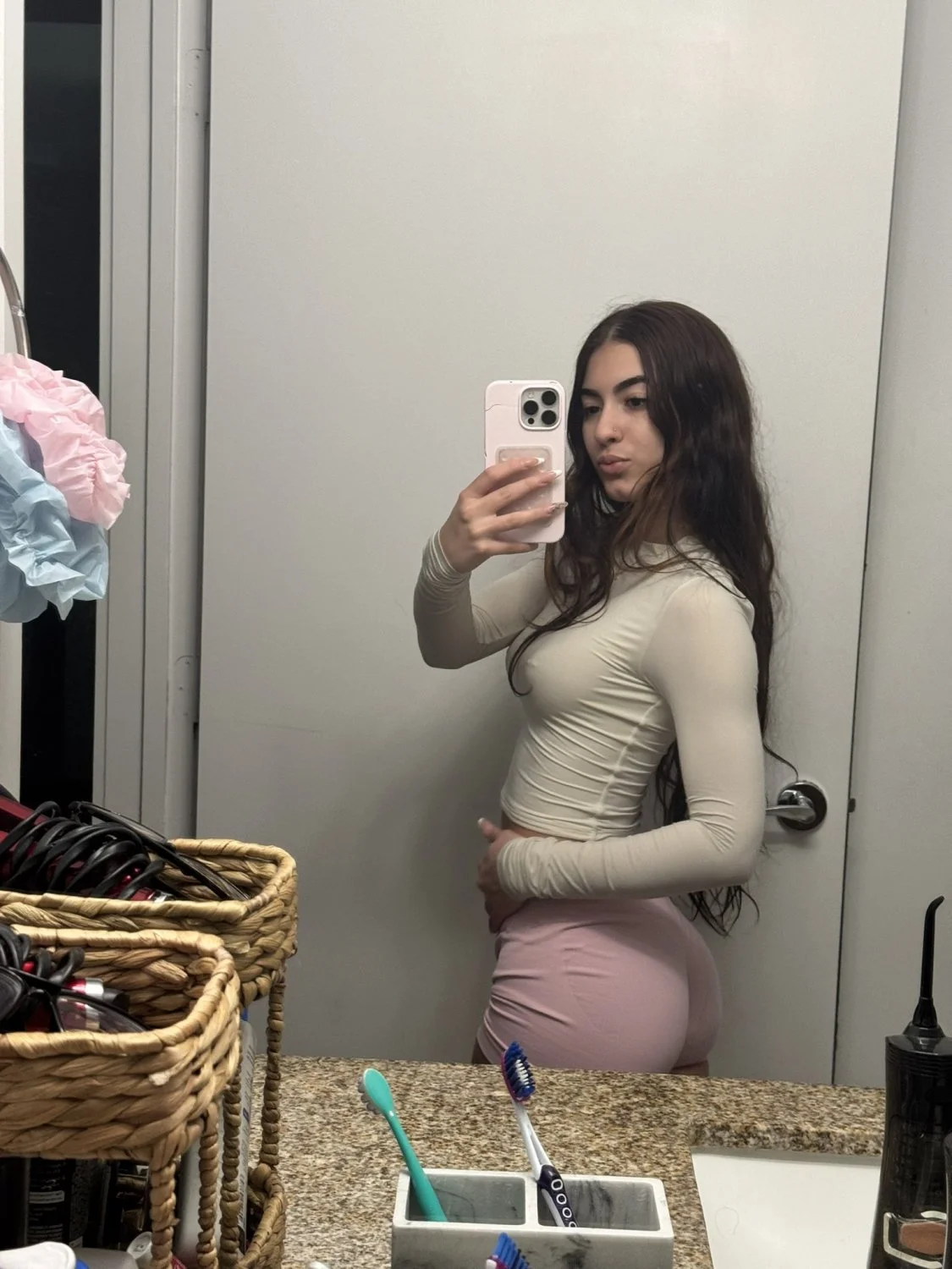 Sexy big tit latina slut Daniela image 23
