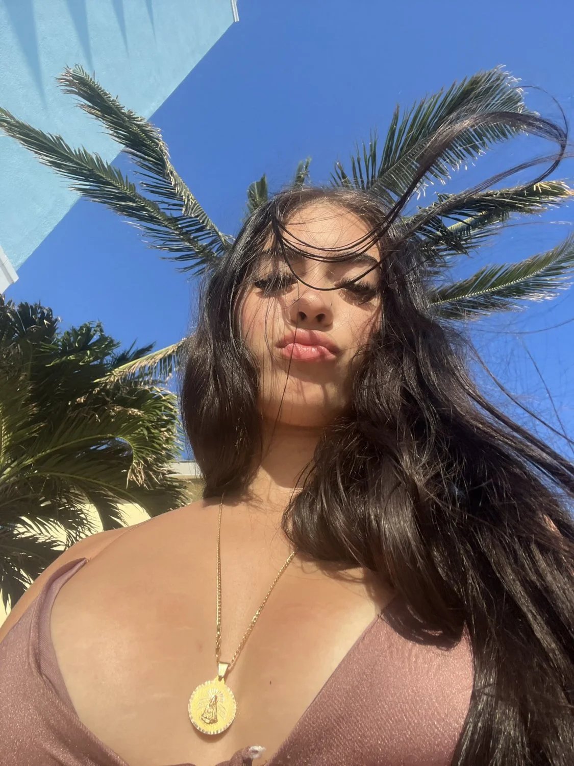 Sexy big tit latina slut Daniela image 8