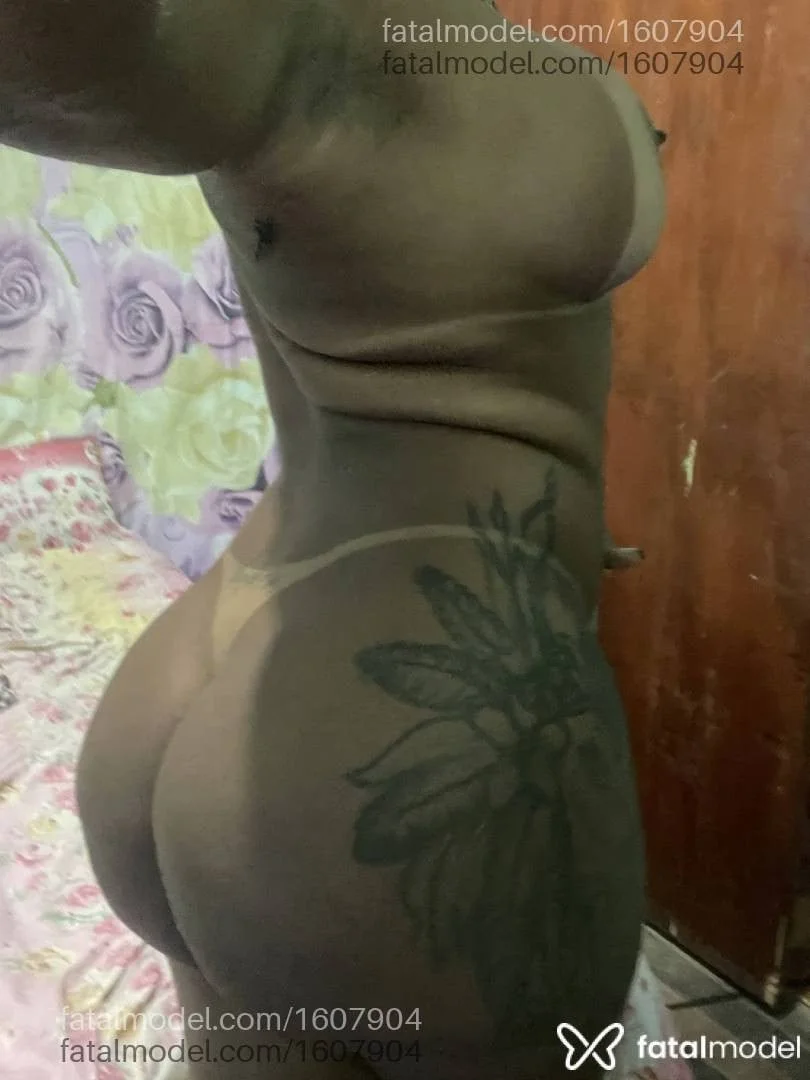 Laylla Santos image 4