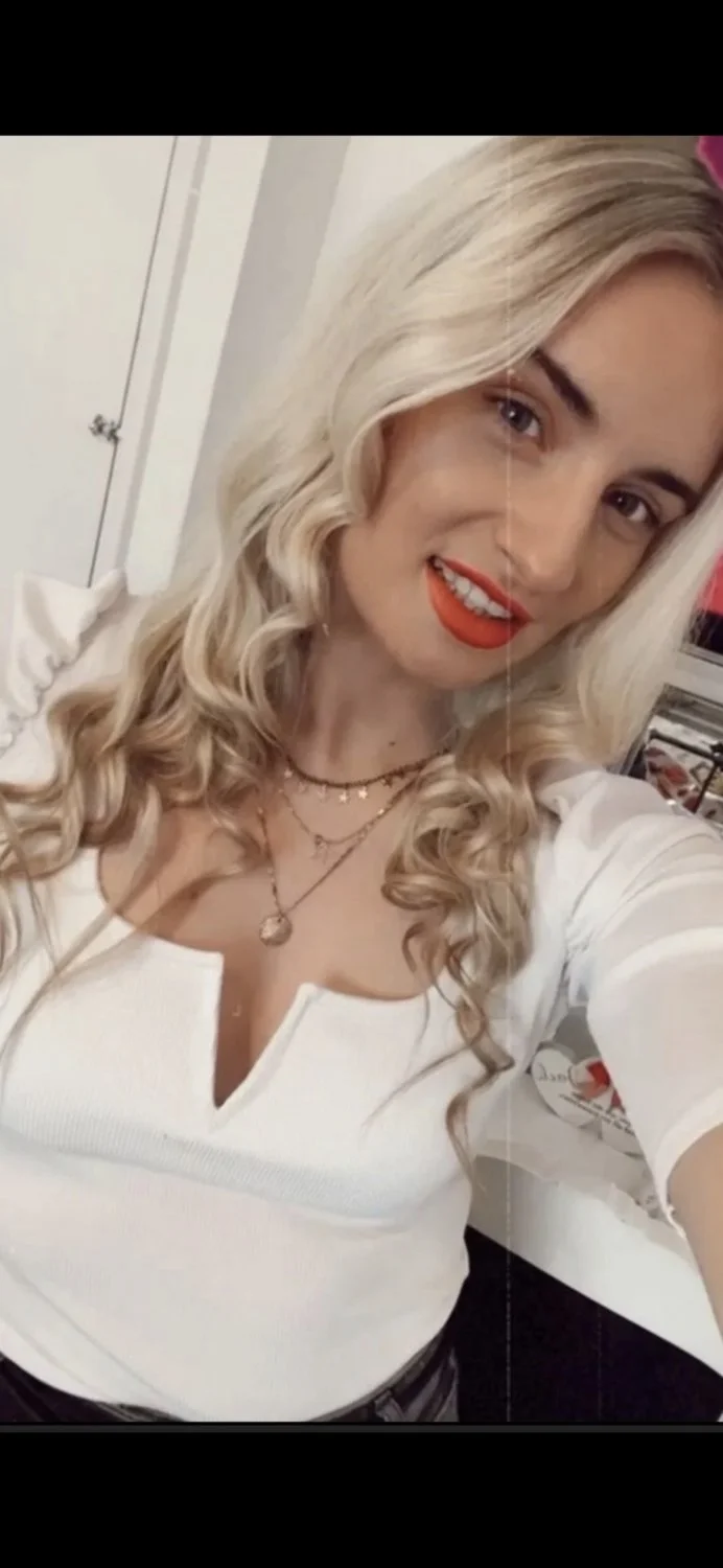 whore hanna image 5