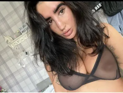 Big tit Chav milf cover image