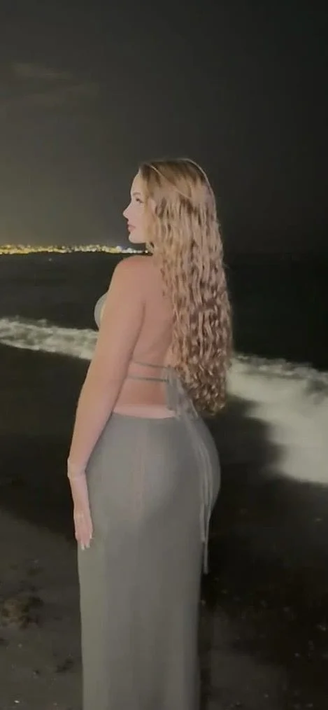 College Cuban slut shows off her thick ass and incredible body image 6