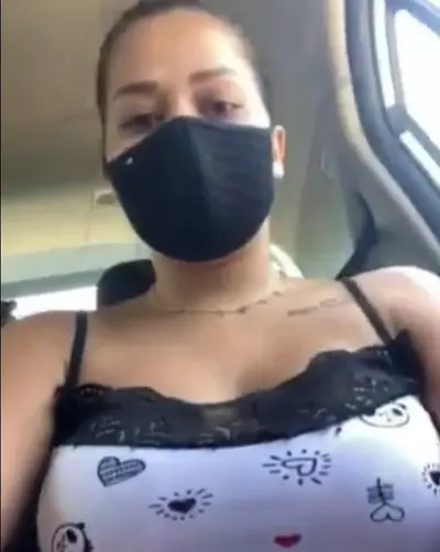 Novinha siririca no uber nao aguentou o tesao!! vazou, vazada, vazados, amador, novinha, corno cover image