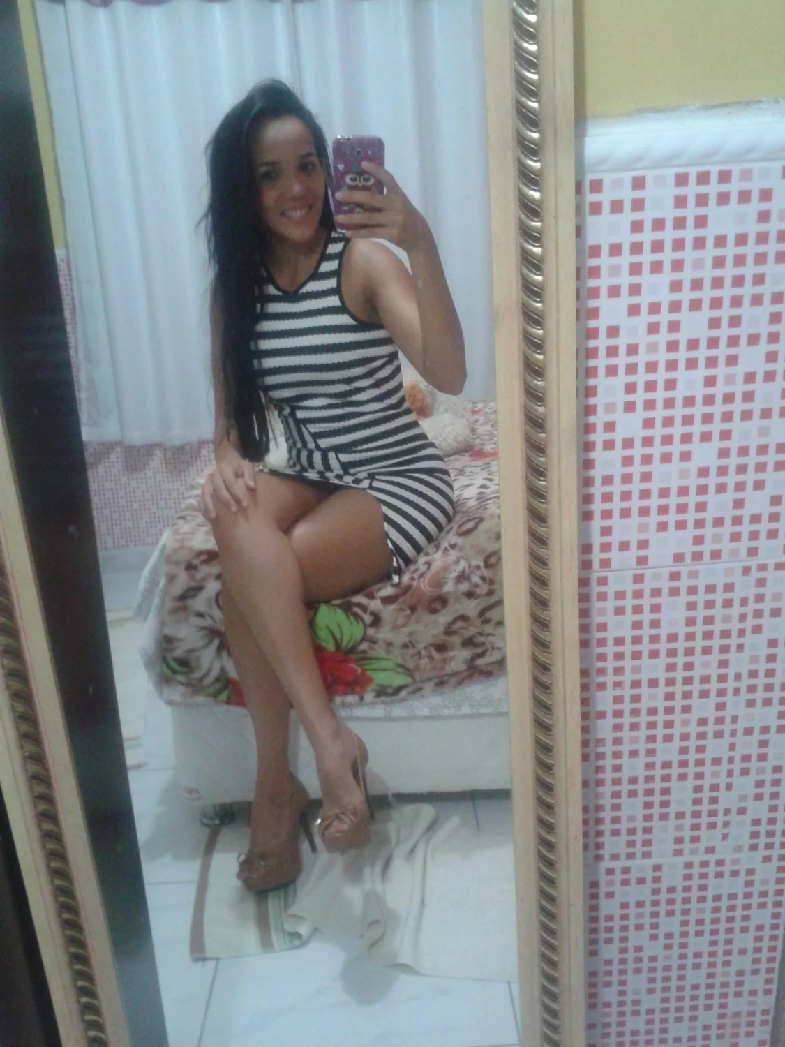 Casada safadinha ama exibir esse corpo gostoso... novinho da igreja meteu a vara ..olha o cu aberto image 5