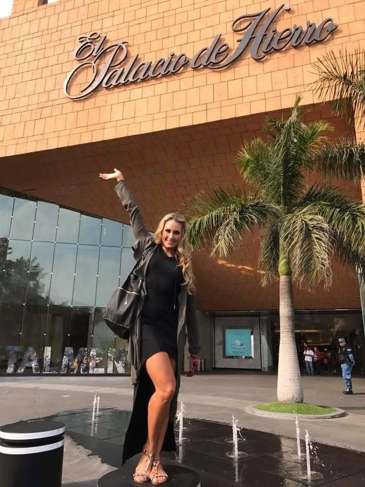 fit blonde mom image 22