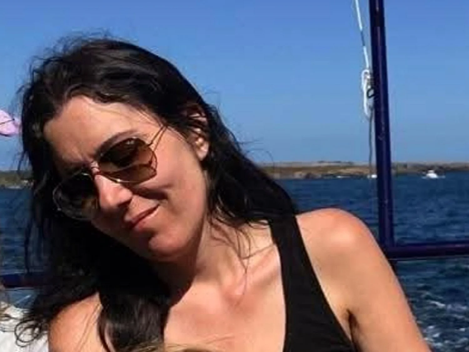 Cristina 01 milf sexual, hairy and insatiable main image