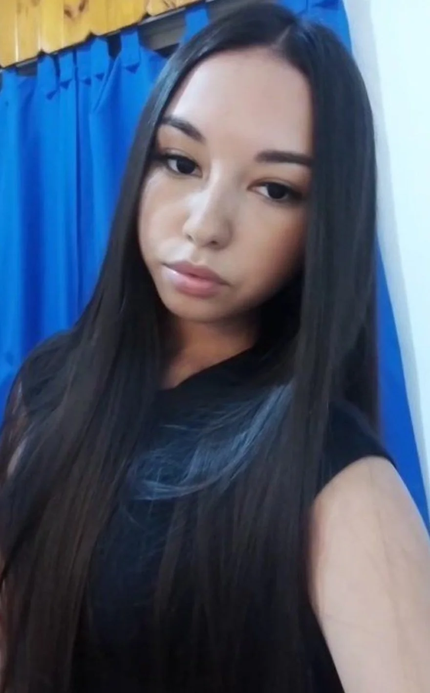 Jovencita flaquita con vagina depilada image 6