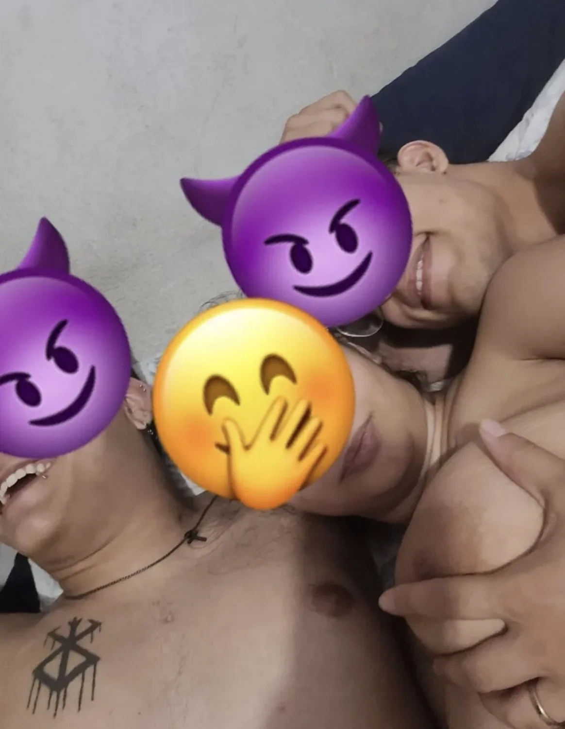Corno vazou divindo a namorada com o amigo, imagina a sorte que esse amigo tem image 7