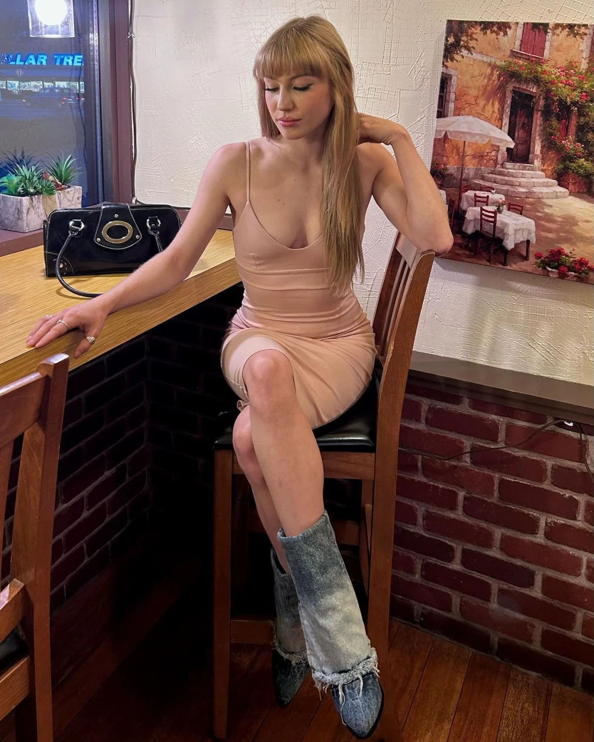 PD #808: Blonde model image 11
