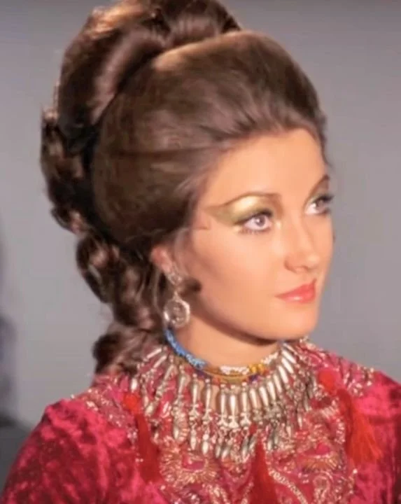 Beautiful Jane Seymour image 13