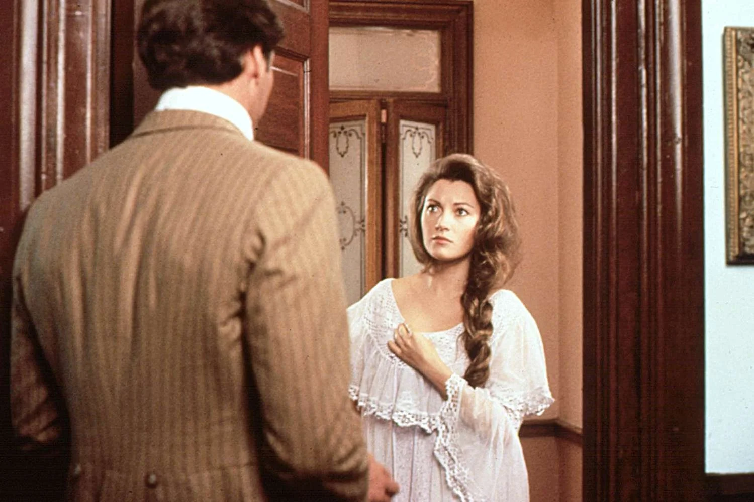 Beautiful Jane Seymour image 14