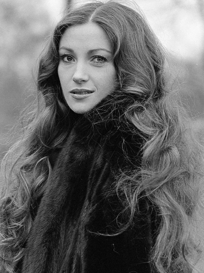 Beautiful Jane Seymour image 19