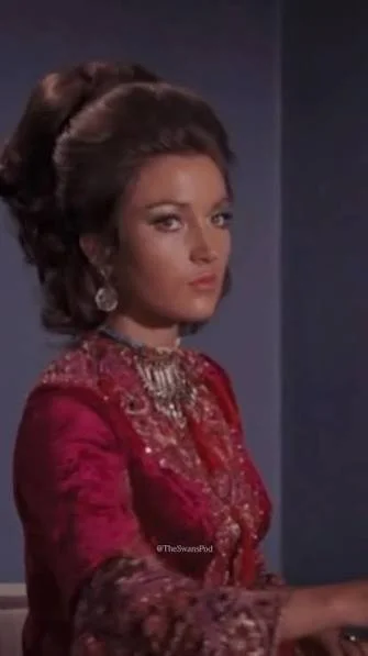 Beautiful Jane Seymour image 24
